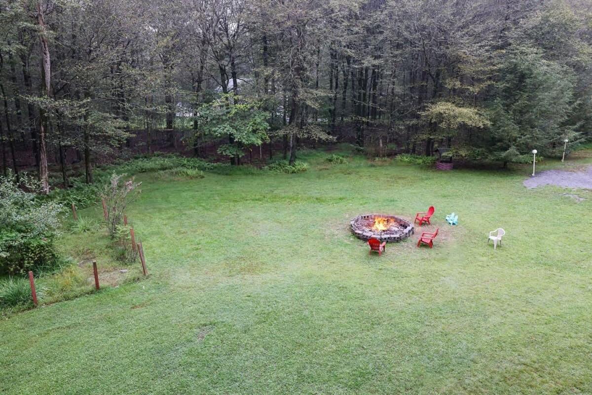 Relax In Blakeslee - Spacious 5Br Home With Bbq Экстерьер фото