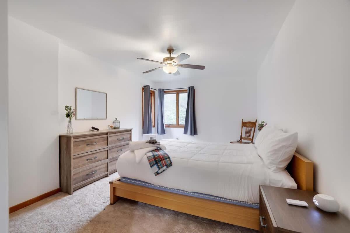 Relax In Blakeslee - Spacious 5Br Home With Bbq Экстерьер фото
